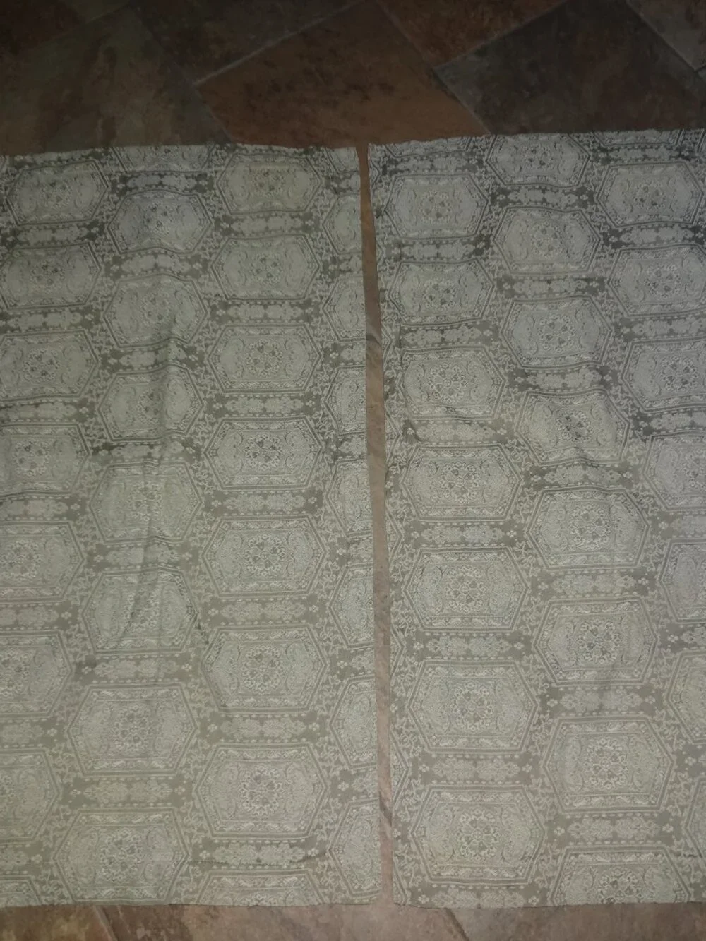 2-COURT OF VERSAILLES CANNON ROYAL FAMILY KING SHAMS damask/brocade taupe